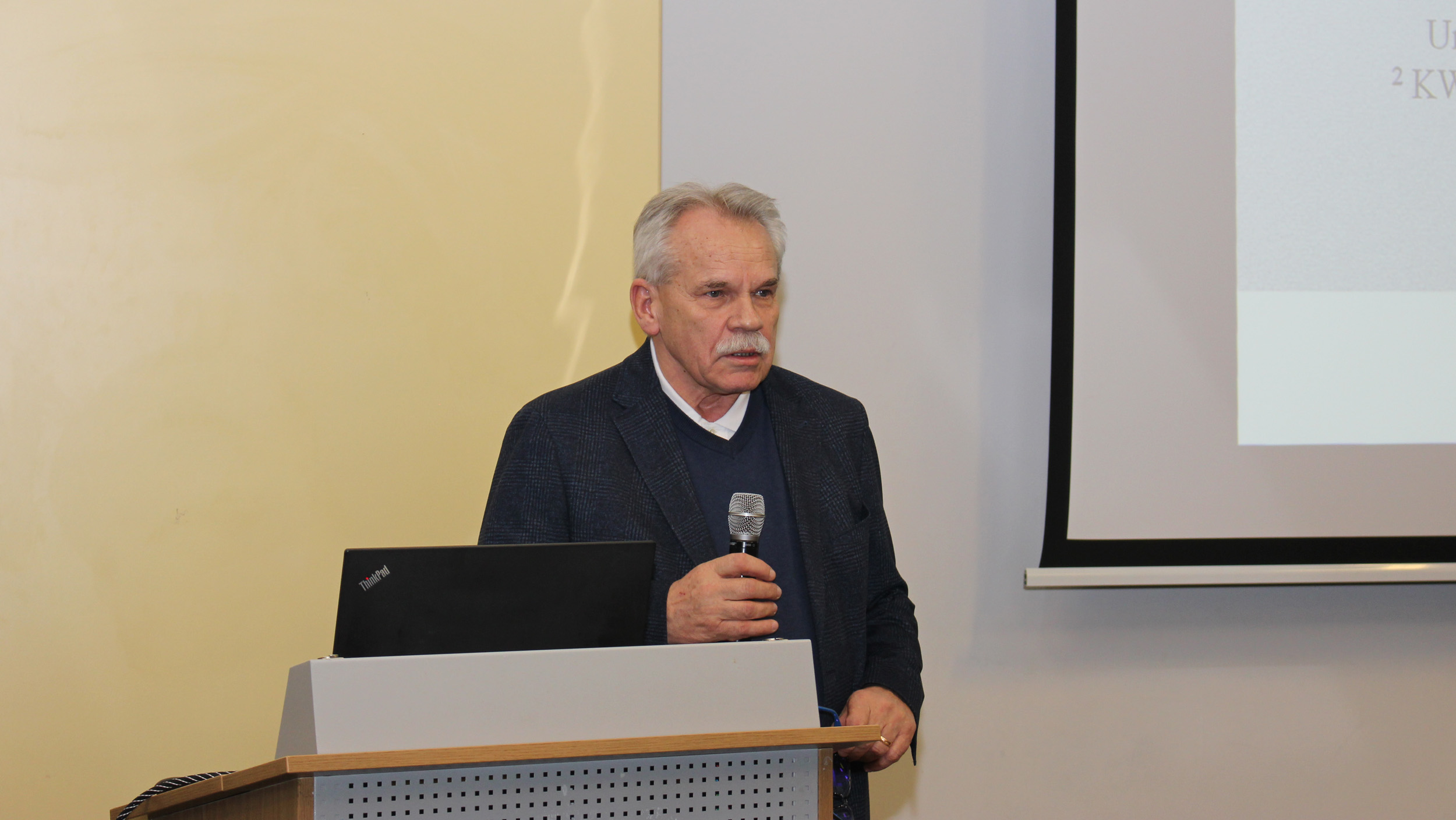Prof. dr hab. Jan Grajewski – Uniwersytet Kazimierza Wielkiego w Bydgoszczy