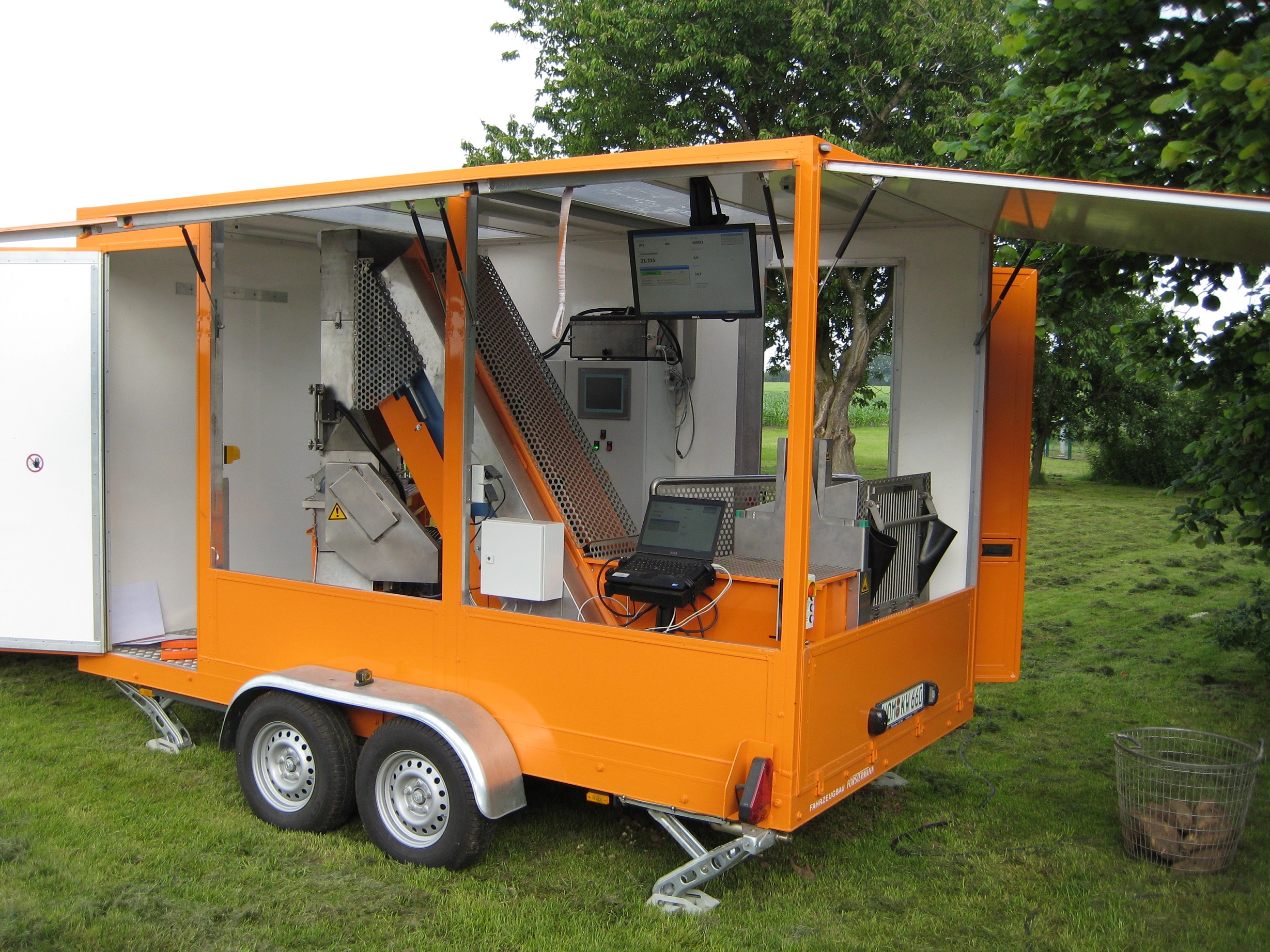 kws-beetrometer-mobile-unit.jpg