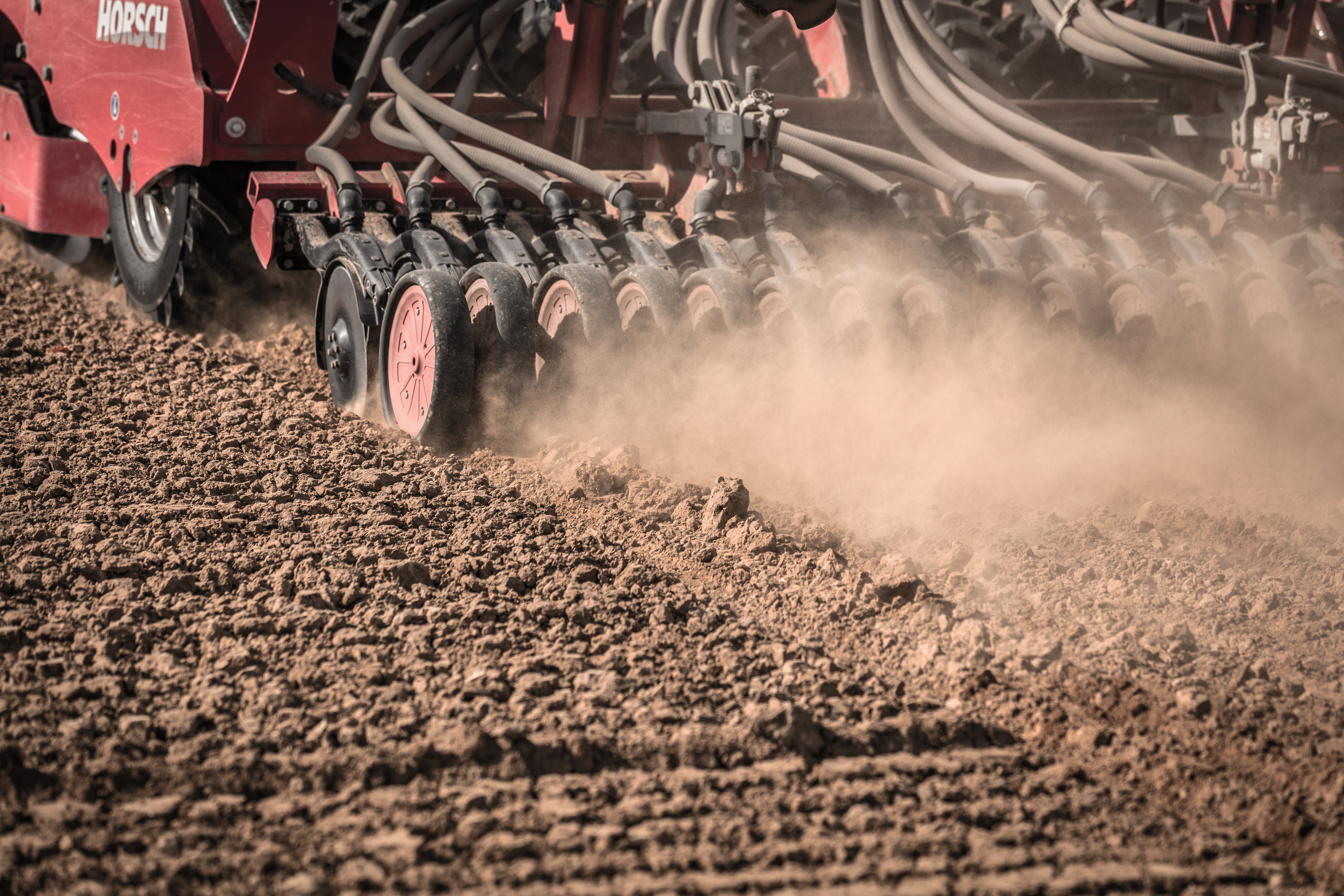 kws0918_sowing_machine_4u8a2528-copy.jpg