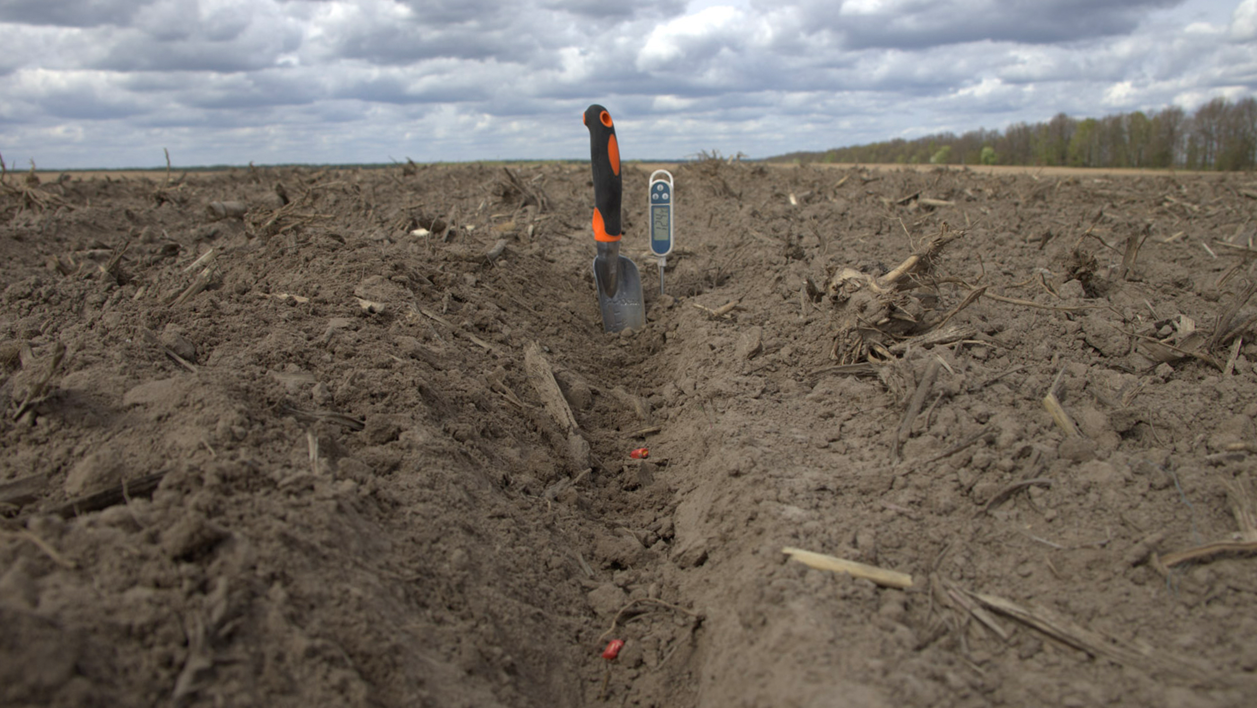 Рис. 2 Глибина залягання та температура ґрунту