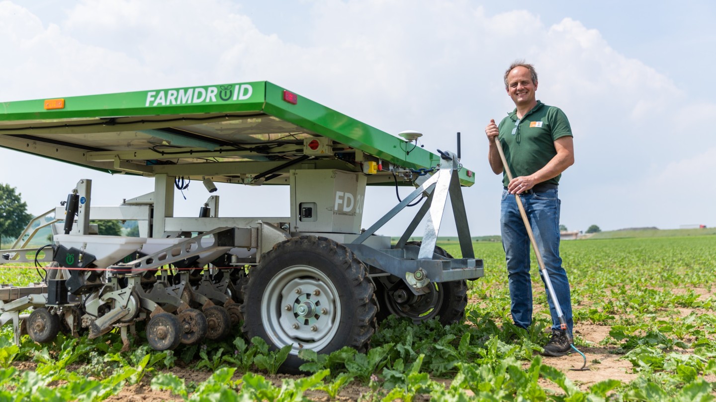 kws_robotics_farmdroid_farmer_r_16_9_res_1440x810.jpg